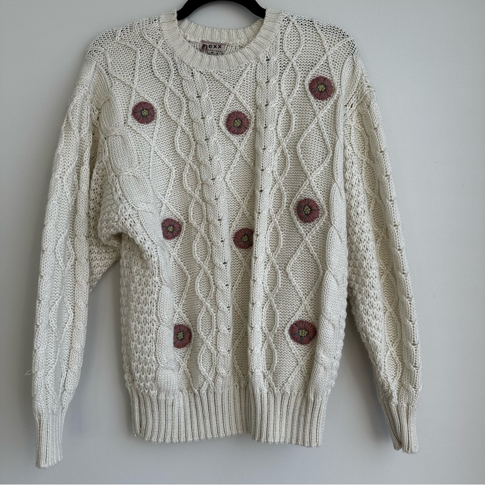 Vintage Chunky Knit Embroidered Floral Grannycore White Wool Blend Sweater